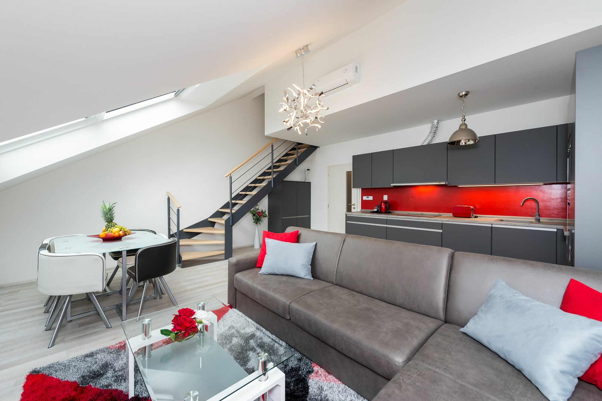 Apartment Sokolska Praga Zewnętrze zdjęcie